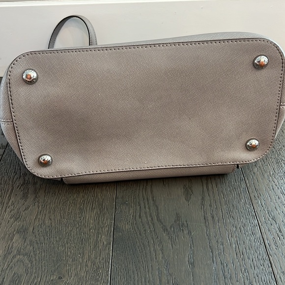 Michael Kors Leather Tote/Purse - Picture 10 of 10